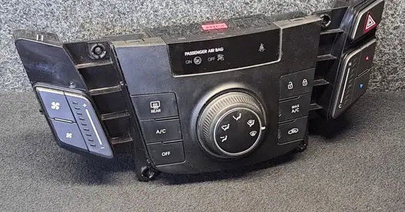 Hyundai i40 Climate control unit 972503ZRC0