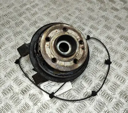 Mercedes-Benz Vito Viano W447 Rear wheel hub A4473505500