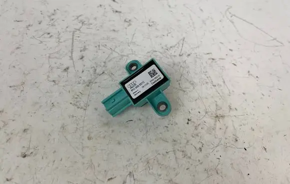 Audi S5 Facelift Airbag deployment crash/impact sensor 8K0955557C