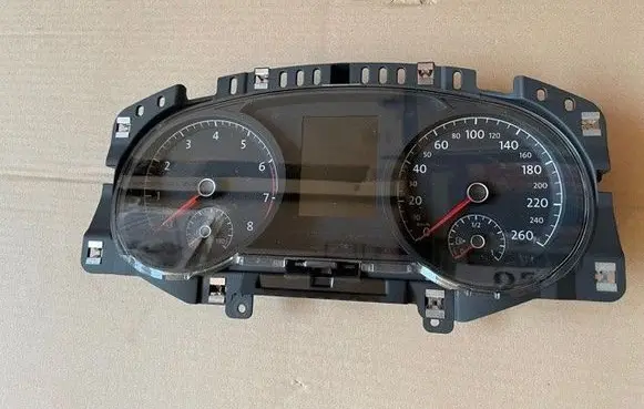 Volkswagen Golf VI Speedometer (instrument cluster) 5G1920640A