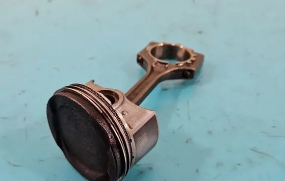 Piston