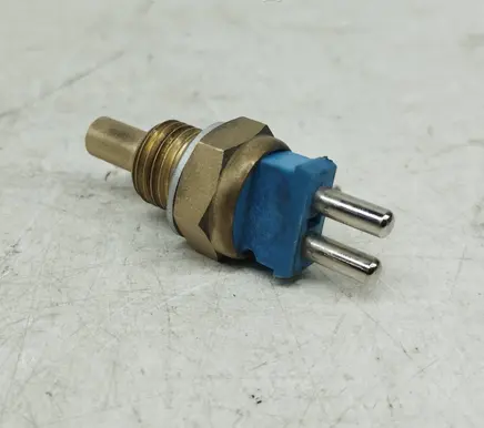 Mercedes-Benz E W124 Coolant temperature sensor 0085424517 A0085424517