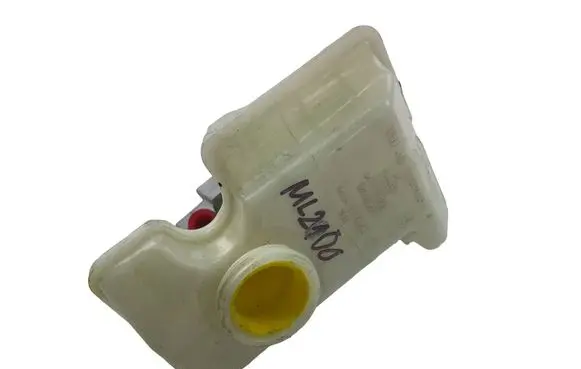 Volkswagen Golf VII Master brake cylinder 5Q1611301C