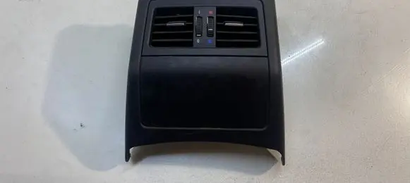 BMW 3 E90 E91 Dash center air vent grill 6922211 7129556