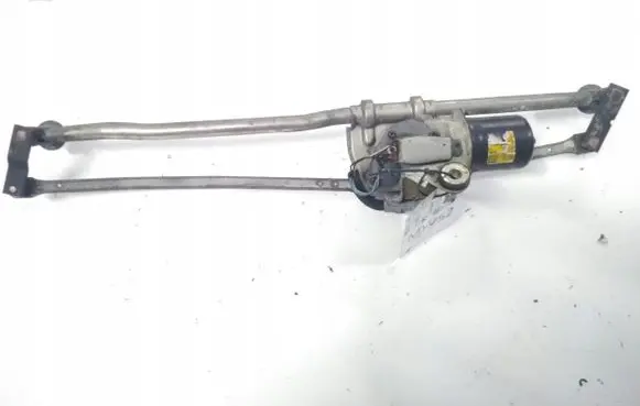 Iveco Daily 4th gen Front wiper linkage and motor