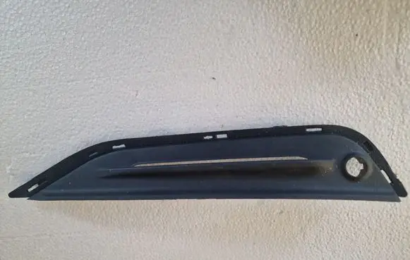 Volvo S60 Front bumper lower grill 31365407