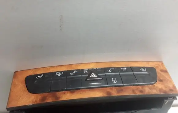 Mercedes-Benz E W211 Dashboard center trim panel NOCODE