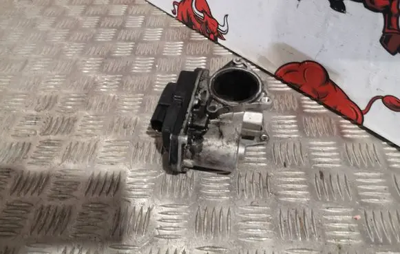 Audi A4 S4 B7 8E 8H EGR valve 03L131501 26780486