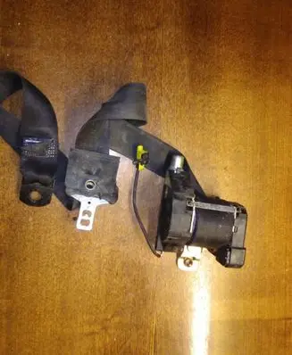 Mercedes-Benz ML W163 Front seatbelt A1638601685