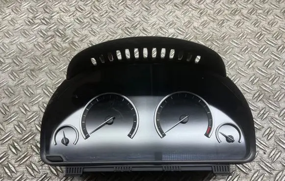 BMW 6 F06 Gran coupe Speedometer (instrument cluster)