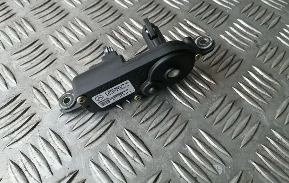 Mercedes-Benz R W251 Vent window/glass motor A2518201942 A2518200342