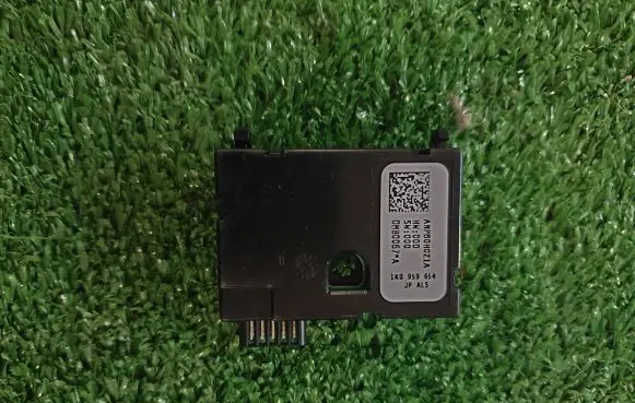 Volkswagen Golf V Steering angle sensor 1K0959654