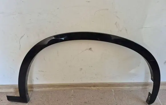 BMW X1 F48 F49 Front arch trim 8059872