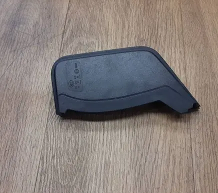 Porsche Macan (95B) Rear light trim 95B945428F