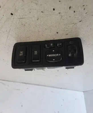 Toyota Avensis T250 Windscreen/window heater switch 153261