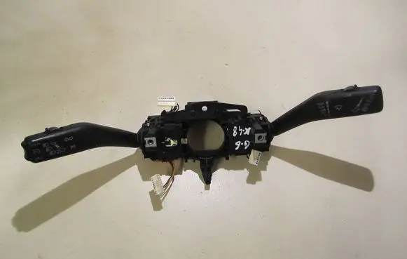 Volkswagen Golf VI Indicator stalk 5K0953507AH 1002120305 90440KC100193