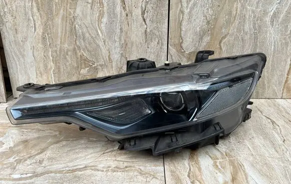 Maserati Levante Headlight/headlamp 2204512 670037333 071116