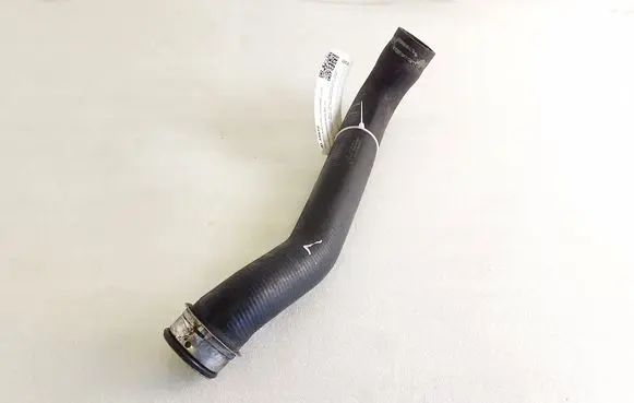 Porsche Panamera (970) Engine coolant pipe/hose 97010640102