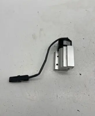Renault Zoe Air conditioning (A/C) expansion valve 924893668R 4433101182