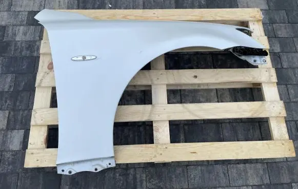 Lexus IS 220D-250-350 Fender