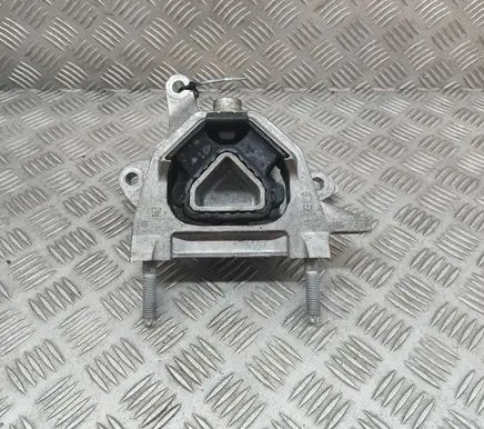 Peugeot 2008 II Engine mount bracket 9826551380