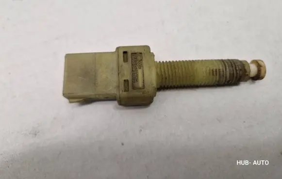 Audi A4 S4 B5 8D Brake pedal sensor switch 443945515