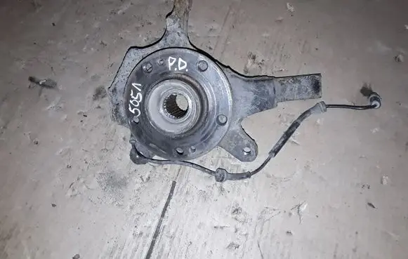 Renault Laguna II Front wheel hub NOCODE