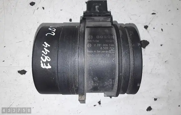 BMW 1 E81 E87 Mass air flow meter 0281006146