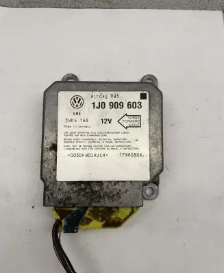 Skoda Octavia Mk1 (1U) Airbag control unit/module 1J0909603