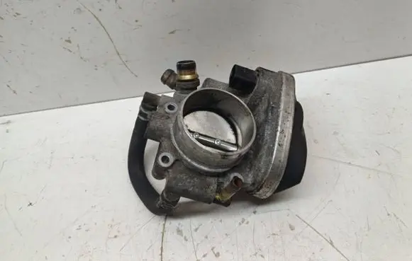 Opel Zafira B Throttle valve 55562380 A2C53192017