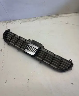 Seat Toledo II (1M) Front grill 1L0853653B
