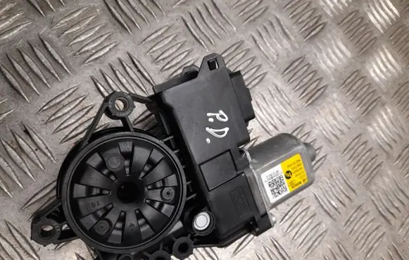 KIA EV6 Front door window regulator motor 82460CV010