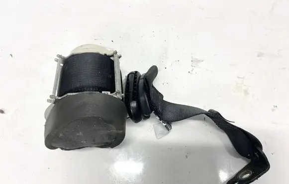 Ford Fiesta Rear seatbelt 33035173b06