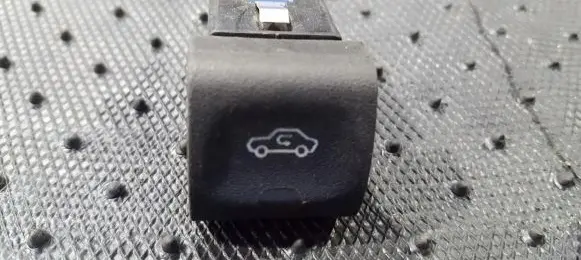 Opel Omega B1 Interior fan control switch 90457320