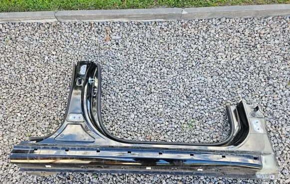 KIA Rio Sill