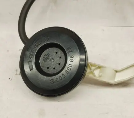 Mercedes-Benz 190 W201 Headlight level adjustment motor 0008006875 A0008006875