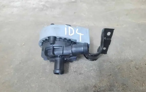 Volkswagen ID.4 Electric auxiliary coolant/water pump 1E6965567A