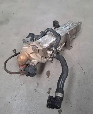 BMW 5 F10 F11 EGR valve cooler 8476994