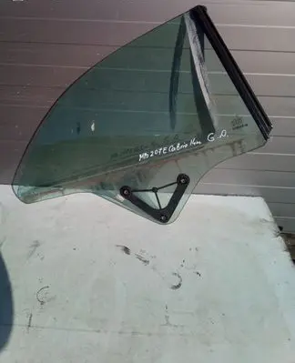 Mercedes-Benz E A207 Rear side window