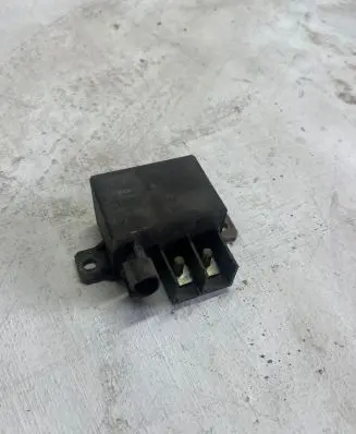Mercedes-Benz E W211 Other relay A0025423819 V23132A2001114