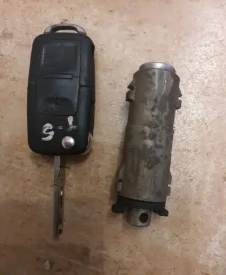 Volkswagen Transporter - Caravelle T5 Ignition lock 2z410