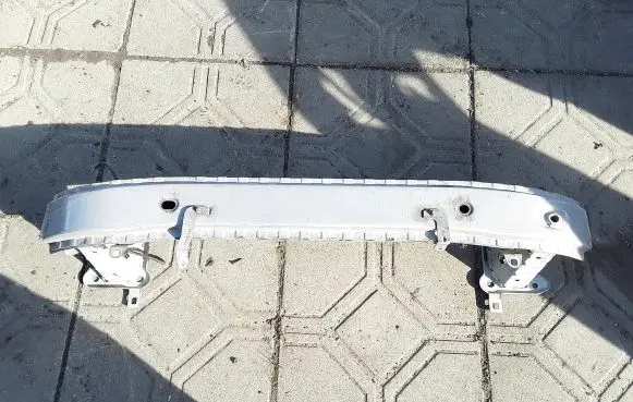 Volvo C30 Front bumper cross member