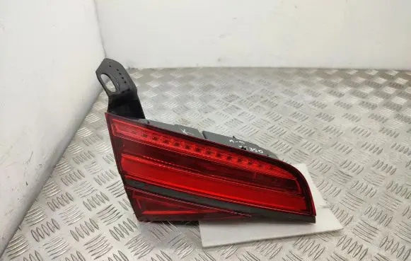 Audi A8 S8 D4 4H Tailgate rear/tail lights 4H0945093K