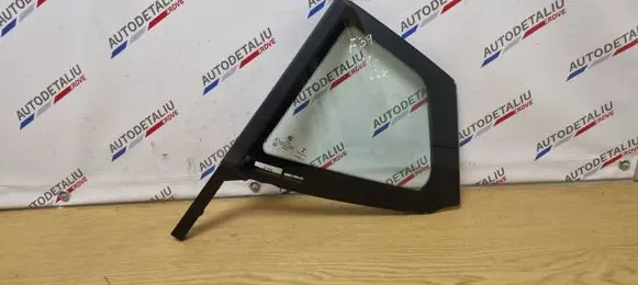 BMW X2 F39 Rear vent window glass 7420533