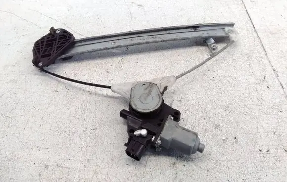 Subaru Forester SH Rear window lifting mechanism without motor 811060