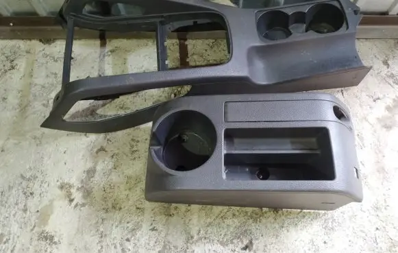 Volkswagen Golf V Center console 1K0863323C