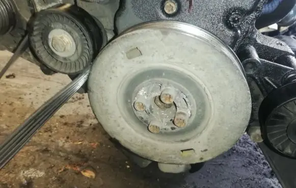 Lancia Musa Crankshaft pulley