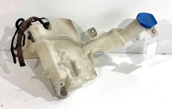 Volkswagen PASSAT B7 Windshield washer fluid reservoir/tank 3AA955453G