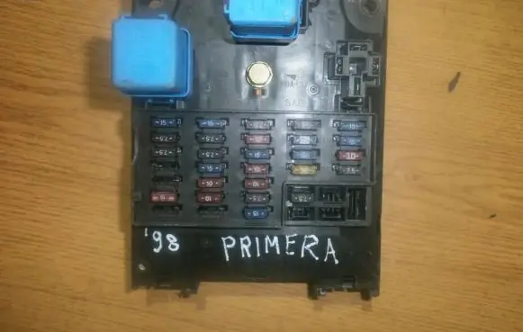 Nissan Primera Fuse box set