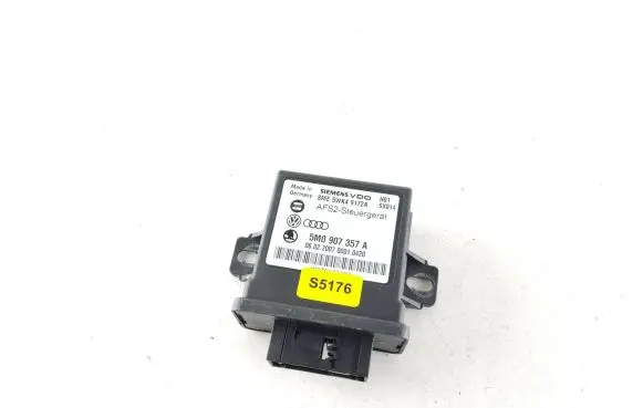 Volkswagen Touran I Light module LCM 5M0907357A 5WK49172A 0602200700012